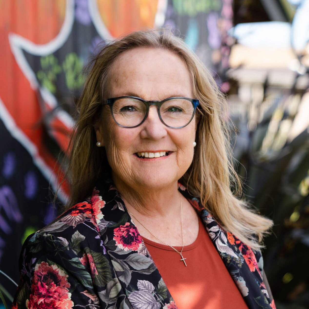 Hilary-LAV09460-scaled-e1612316333472-circle